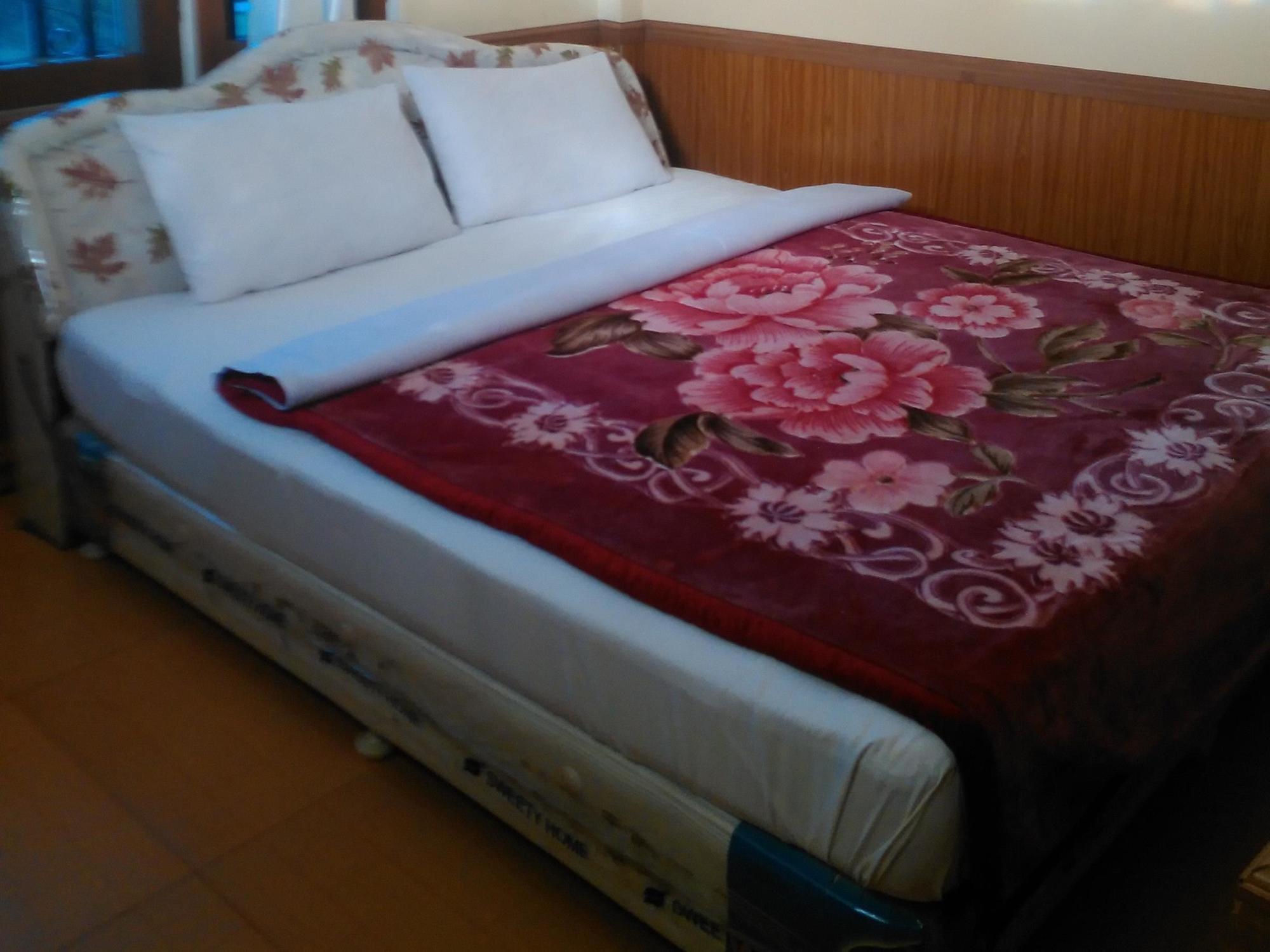 Royal Flower Guest House Pyin Oo Lwin Exterior photo