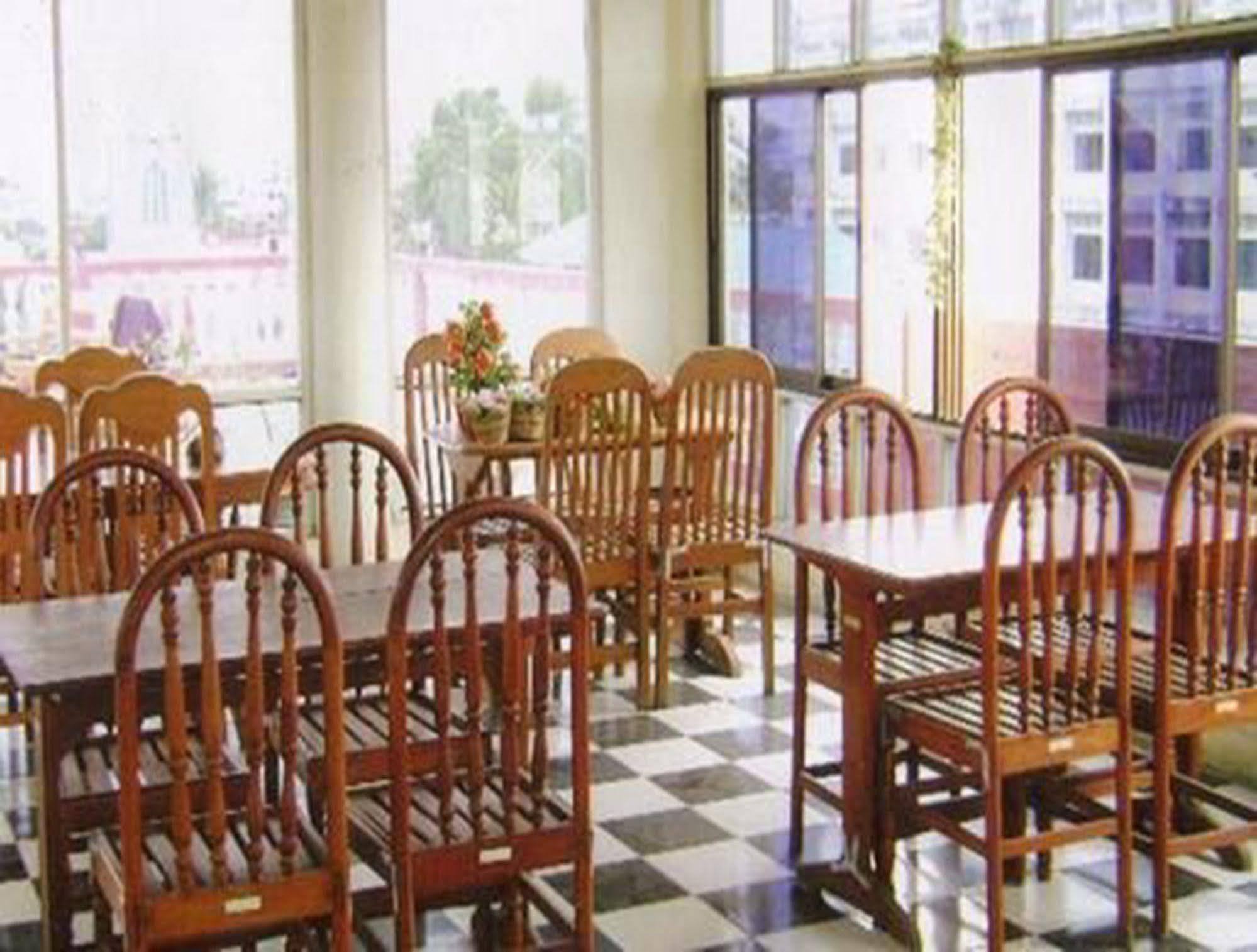 Royal Flower Guest House Pyin Oo Lwin Exterior photo